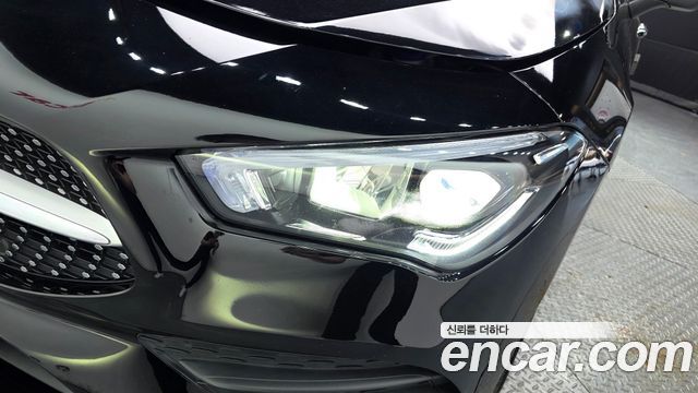 Mercedes-Benz CLA-Class CLA250 4MATIC