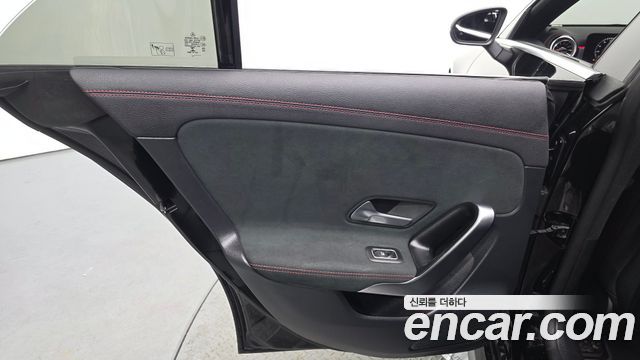 Mercedes-Benz CLA-Class CLA250 4MATIC