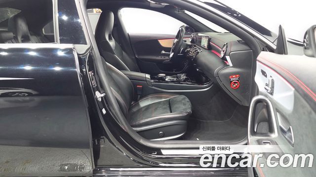 Mercedes-Benz CLA-Class CLA250 4MATIC