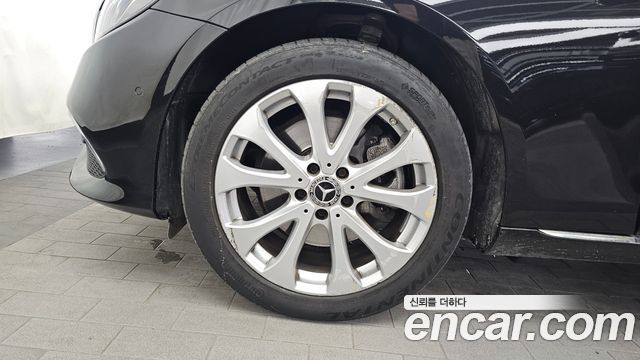 Mercedes-Benz E-Class E220d 4MATIC Exclusive