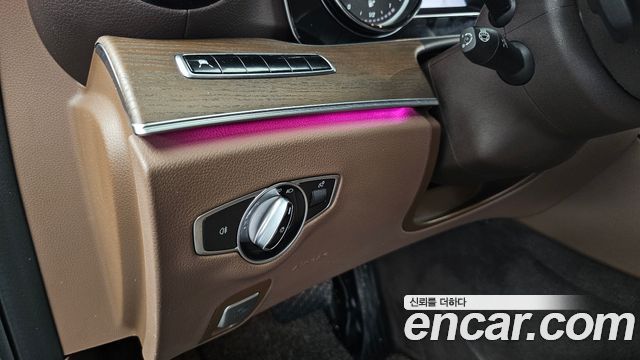 Mercedes-Benz E-Class E220d 4MATIC Exclusive