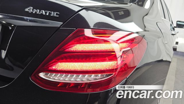 Mercedes-Benz E-Class E220d 4MATIC Exclusive