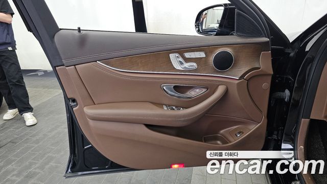 Mercedes-Benz E-Class E220d 4MATIC Exclusive