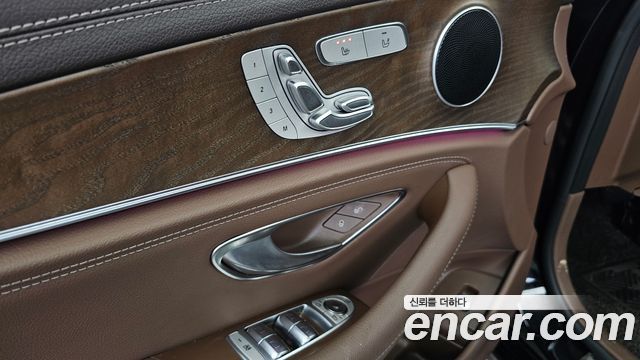 Mercedes-Benz E-Class E220d 4MATIC Exclusive