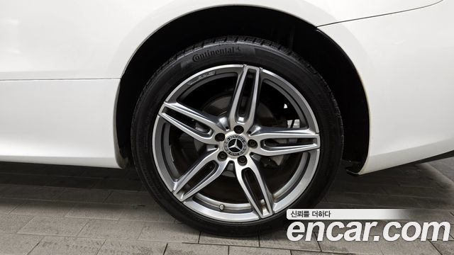 Mercedes-Benz E-Class E220d Coupe