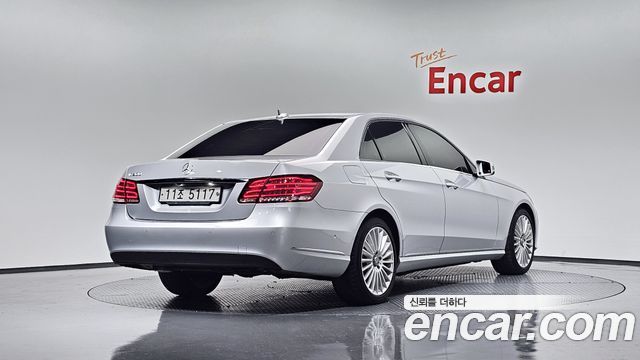 Mercedes-Benz E-Class E300 Elegance