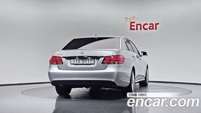 Mercedes-Benz E-Class E300 Elegance