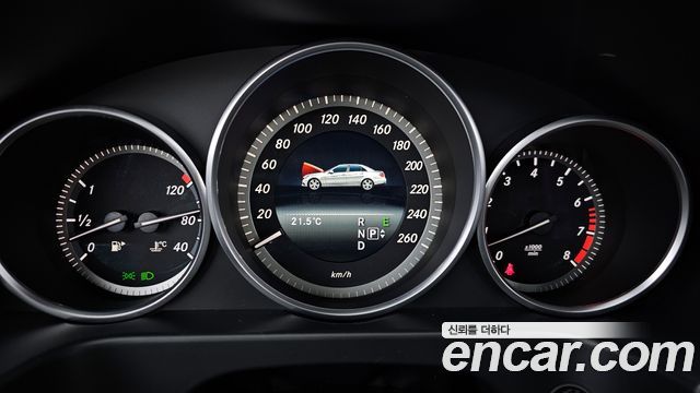 Mercedes-Benz E-Class E300 Elegance
