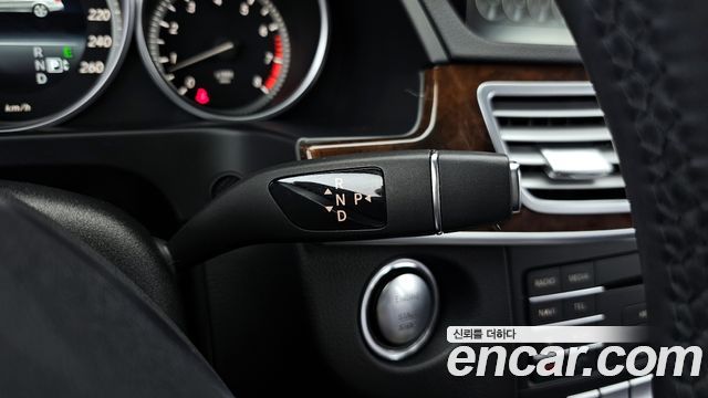 Mercedes-Benz E-Class E300 Elegance