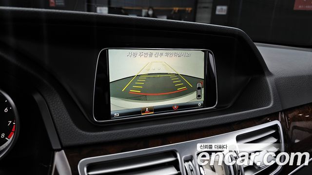 Mercedes-Benz E-Class E300 Elegance