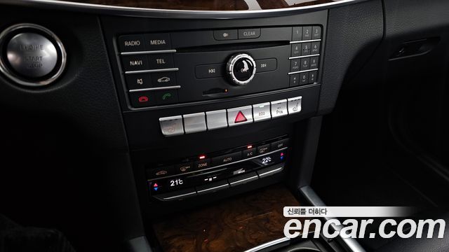 Mercedes-Benz E-Class E300 Elegance