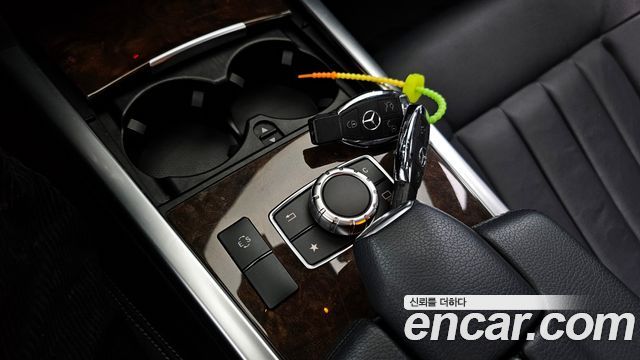 Mercedes-Benz E-Class E300 Elegance