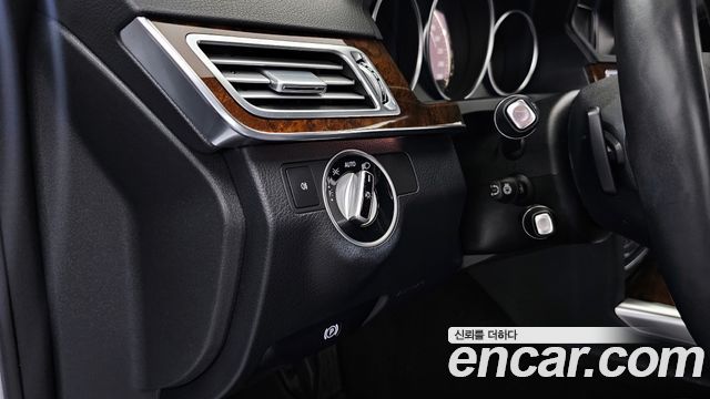 Mercedes-Benz E-Class E300 Elegance