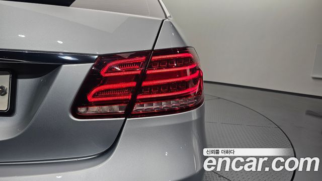 Mercedes-Benz E-Class E300 Elegance