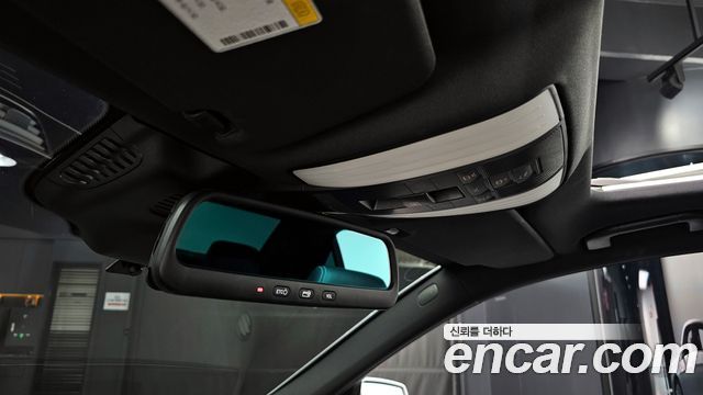 Mercedes-Benz E-Class E300 Elegance