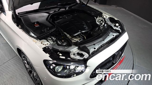 Mercedes-Benz E-Class E220d 4MATIC AMG Line