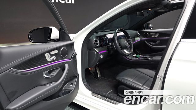 Mercedes-Benz E-Class E220d 4MATIC AMG Line