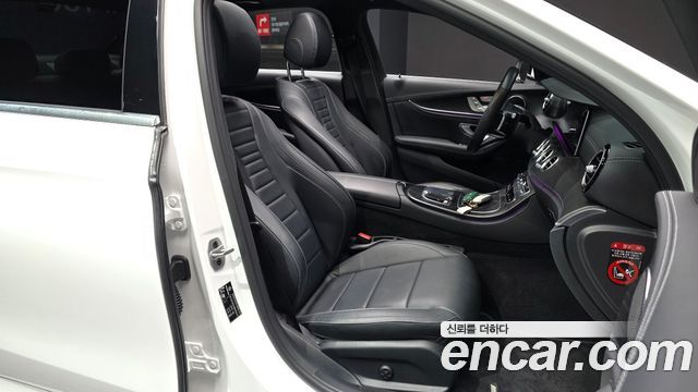Mercedes-Benz E-Class E220d 4MATIC AMG Line