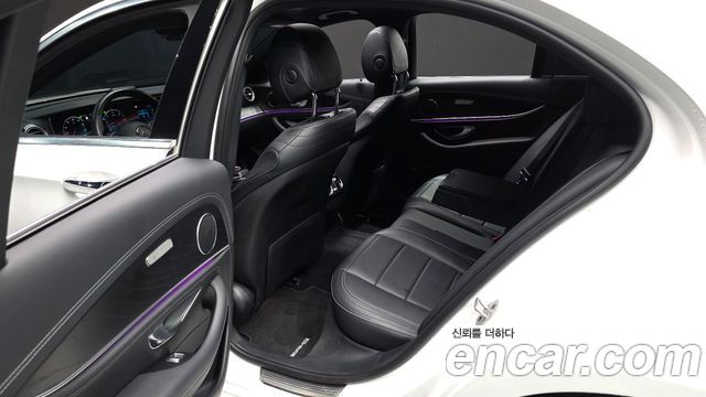 Mercedes-Benz E-Class E220d 4MATIC AMG Line