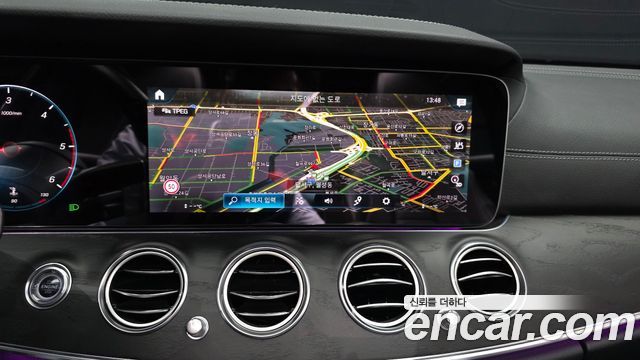 Mercedes-Benz E-Class E220d 4MATIC AMG Line