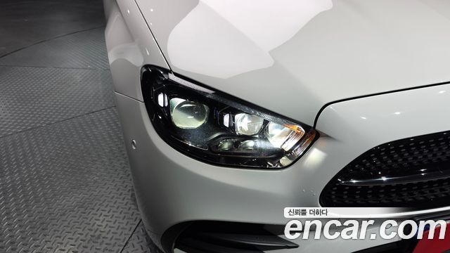 Mercedes-Benz E-Class E220d 4MATIC AMG Line
