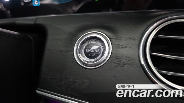 Mercedes-Benz E-Class E220d 4MATIC AMG Line