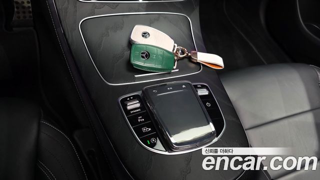 Mercedes-Benz E-Class E220d 4MATIC AMG Line