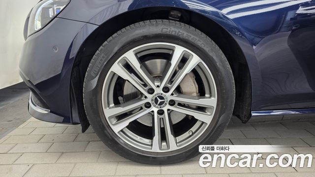 Mercedes-Benz E-Class E350 4MATIC Avantgarde