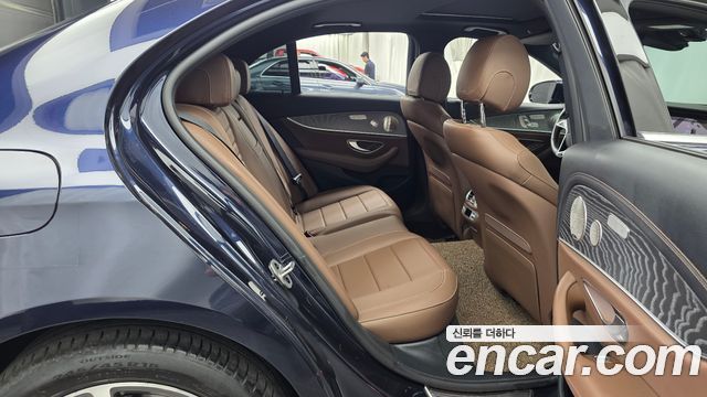Mercedes-Benz E-Class E350 4MATIC Avantgarde