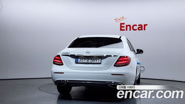 Mercedes-Benz E-Class E220d Avantgarde