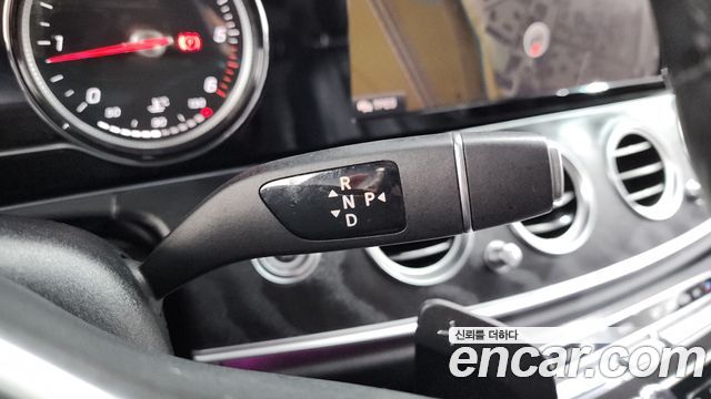 Mercedes-Benz E-Class E220d Avantgarde
