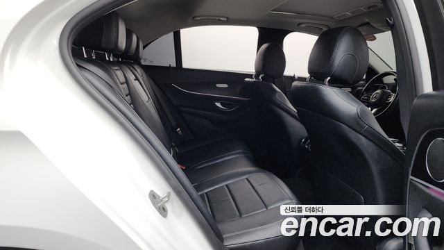 Mercedes-Benz E-Class E220d Avantgarde