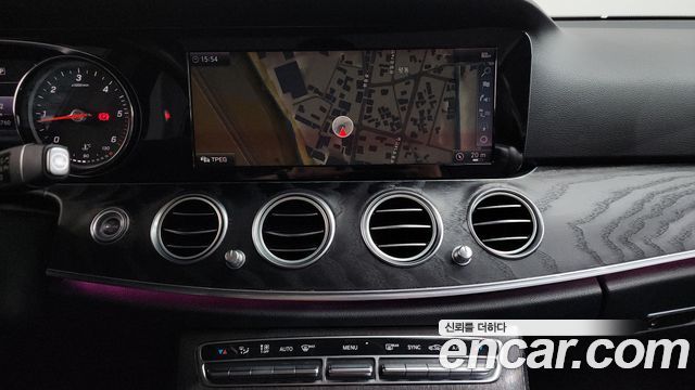 Mercedes-Benz E-Class E220d Avantgarde