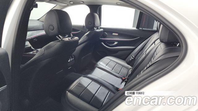Mercedes-Benz E-Class E220d Avantgarde