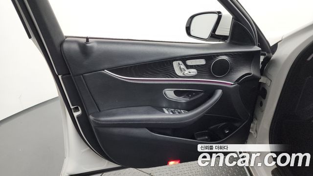 Mercedes-Benz E-Class E220d Avantgarde