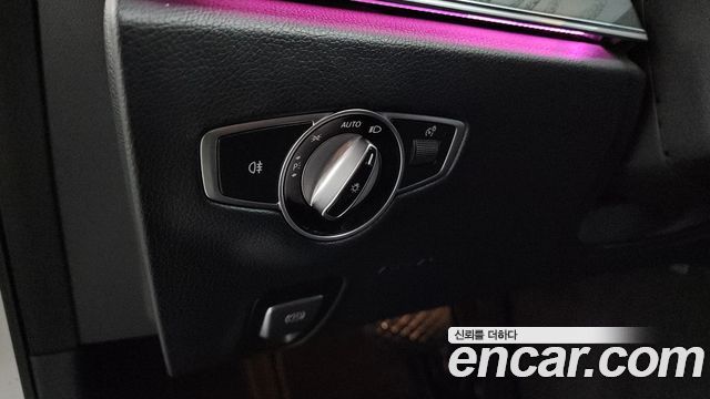 Mercedes-Benz E-Class E220d Avantgarde