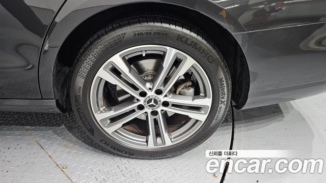 Mercedes-Benz E-Class E350 4MATIC Avantgarde