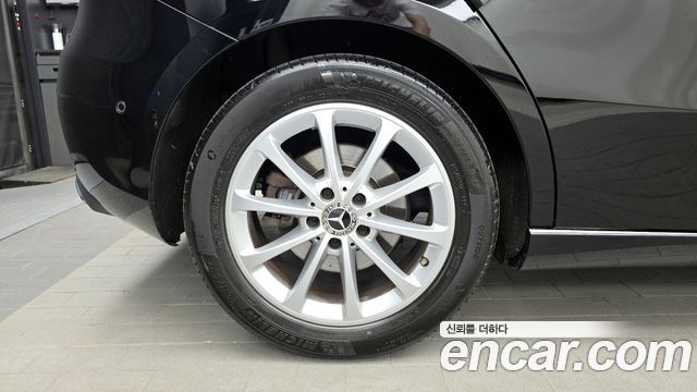 Mercedes-Benz A-Class A220 Hatchback