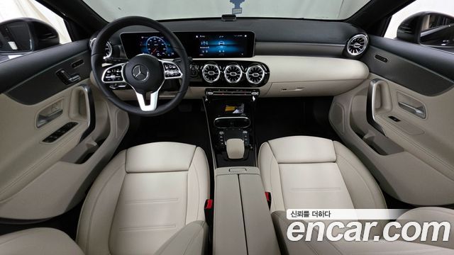 Mercedes-Benz A-Class A220 Hatchback