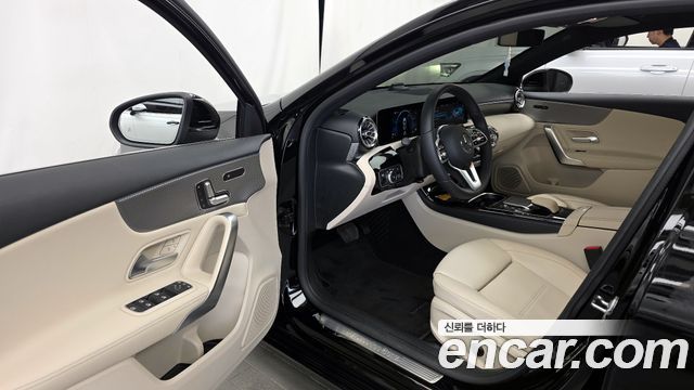 Mercedes-Benz A-Class A220 Hatchback
