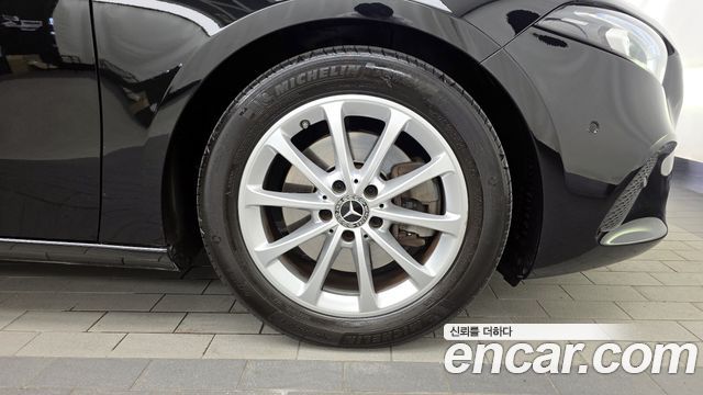Mercedes-Benz A-Class A220 Hatchback