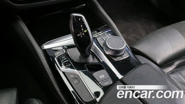 BMW 5-Series 530i xDrive M Sport Package Plus