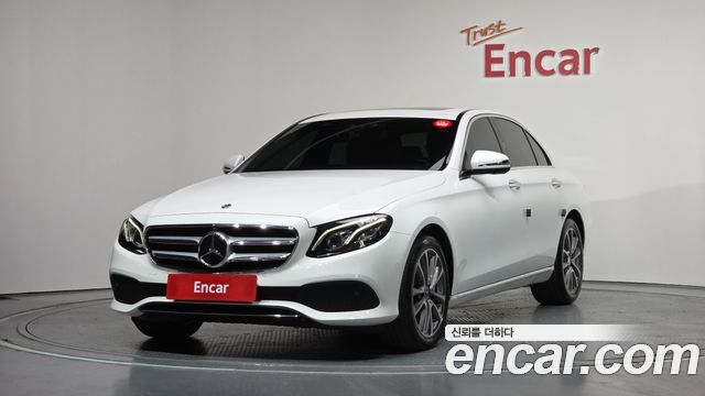 Mercedes-Benz E-Class E300 4MATIC Avnatgarde