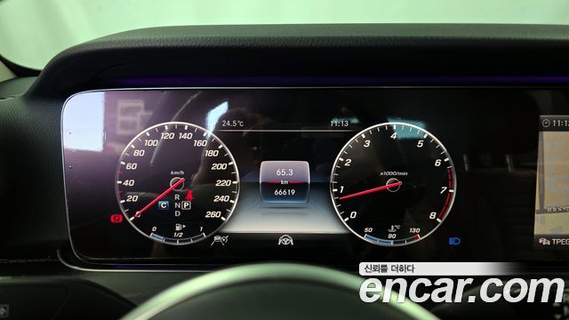 Mercedes-Benz E-Class E300 4MATIC Avnatgarde