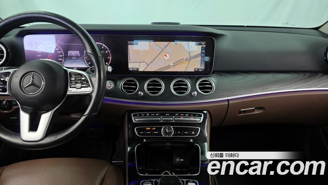 Mercedes-Benz E-Class E300 4MATIC Avnatgarde
