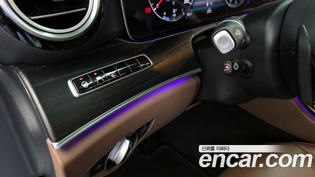 Mercedes-Benz E-Class E300 4MATIC Avnatgarde