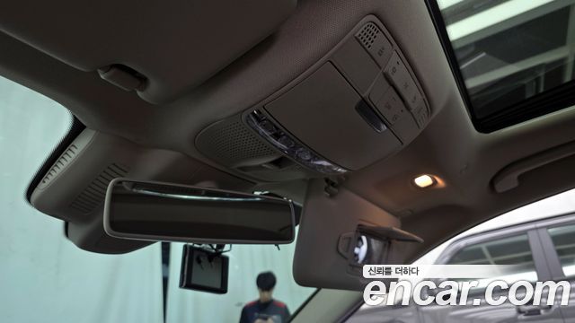 Mercedes-Benz E-Class E300 4MATIC Avnatgarde