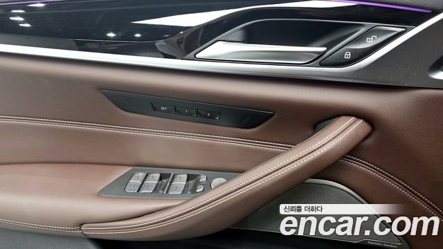BMW 5-Series 530i M Sport Package