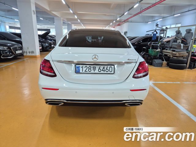 Mercedes-Benz E-Class E220d 4MATIC Exclusive