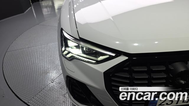 Audi Q3 35 TDI Premium